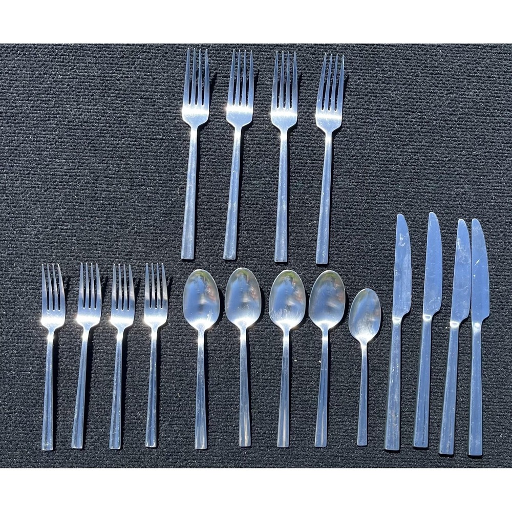 Oneida Stainless Steel Flatware Set 17pc Smooth Handle Modern Silverware‎ 90-214